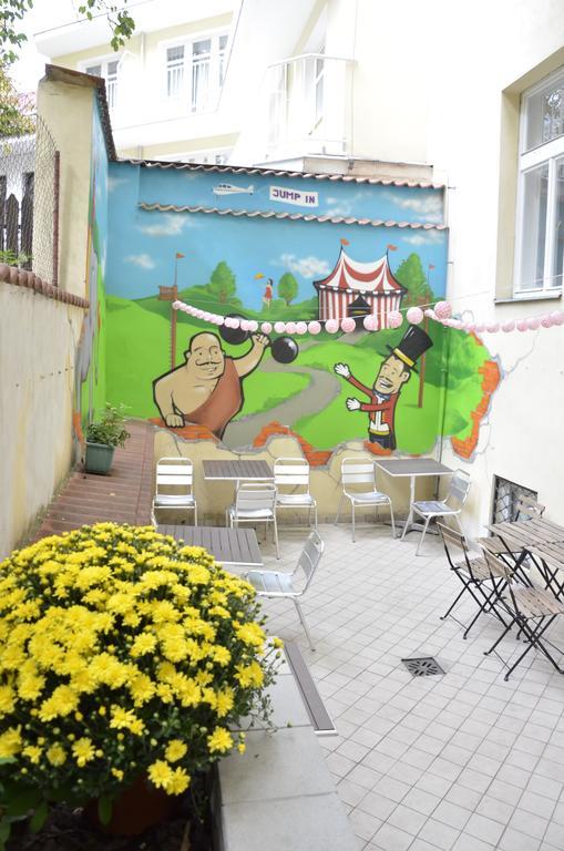 Jump In Hostel