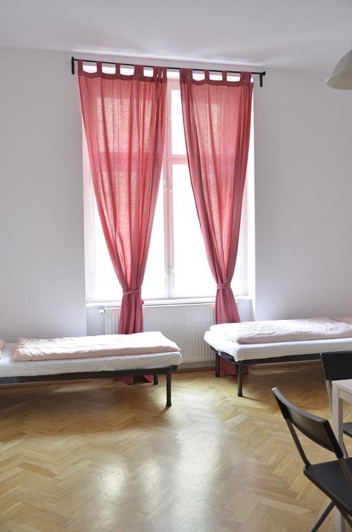 Jump In Hostel Prag